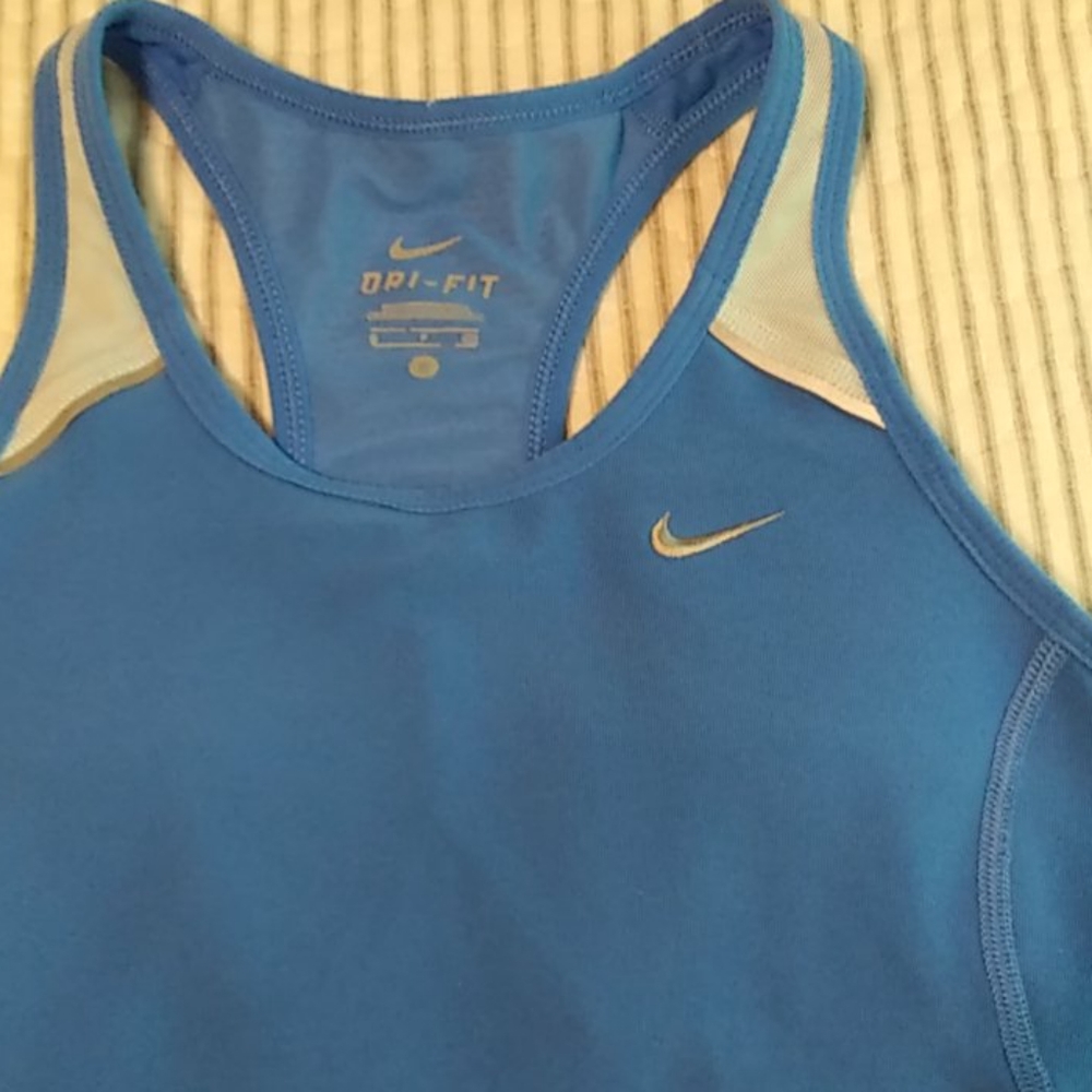 Nike Fri fit racerback exercise top